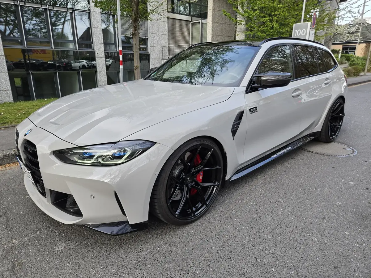 BMW M3 Competition Touring Frontansicht mit Koop-Folierung in Frozen Pure Grey